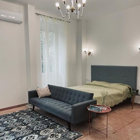 Olive Apartment Renovated 2022 Piræus Eksteriør billede
